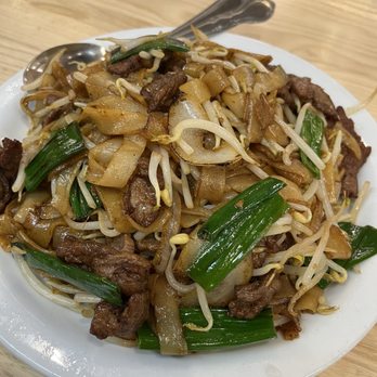 Delicious Food Corner - Beef Chow Fun with Dark Soy Sauce - Hong Kong Style Cafe Near Me - Rosemead, California Delicious Food Corner - Beef Chow Fun with Dark Soy Sauce - Hong Kong Style Cafe Near Me - Rosemead, California