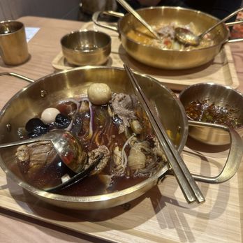 Growl Growl - Hot Pot Near Me - Boston, Massachusetts Growl Growl - Hot Pot Near Me - Boston, Massachusetts
