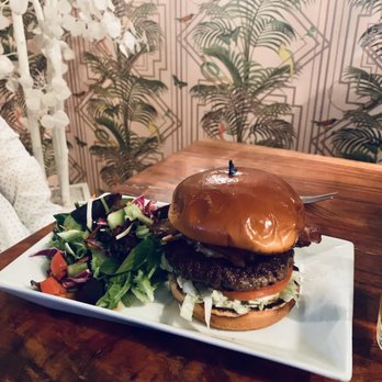 26 Beach Restaurant - Date Burger - New American Near Me - Venice, California