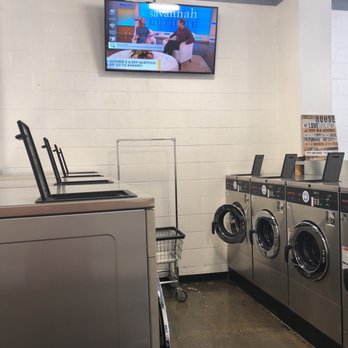 Happy Laundry - Laundromat Near Me - Woodland, California Happy Laundry - Laundromat Near Me - Woodland, California