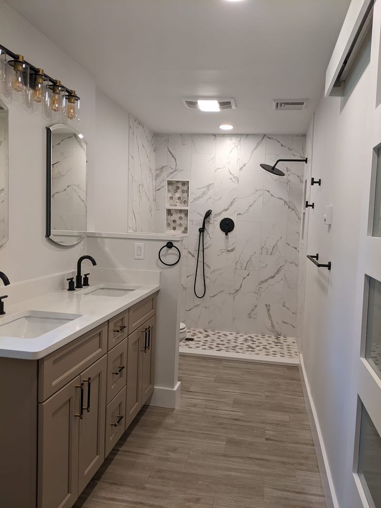 KITCHEN OUTLET Updated October 2024 37 Photos & 12 Reviews