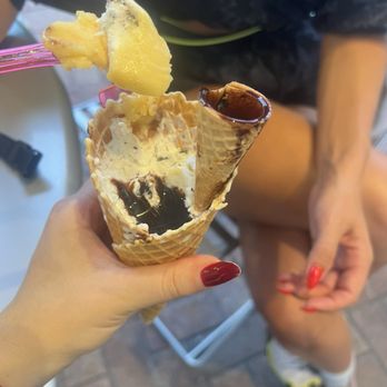Skoops - Ice Cream & Frozen Yogurt Near Me - Miami, Florida Skoops - Ice Cream & Frozen Yogurt Near Me - Miami, Florida