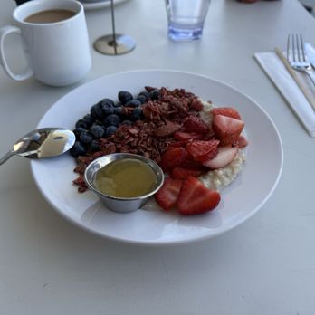 Poached Kitchen - Seasonal Oatmeal - Breakfast & Brunch Near Me - Whittier, California