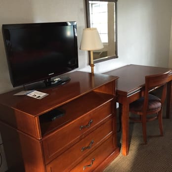 Ramada by Wyndham Monterey - Hotels Near Me - Monterey, California