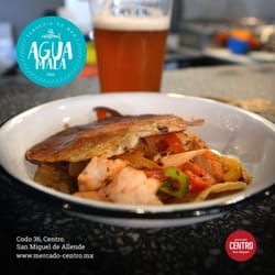 Mercado Centro San Miguel - Agua Mala fish tacos