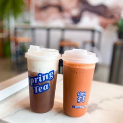 Spring Tea - Roasted Oolong Tea w/ Cheese Foam & Thai Tea