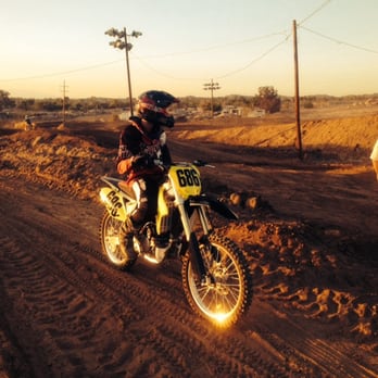 Perris Raceway - Getting ready to enter the Vet track - Race Tracks Near Me - Perris, California Perris Raceway - Getting ready to enter the Vet track - Race Tracks Near Me - Perris, California