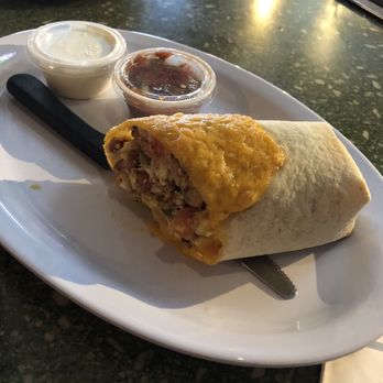 Dundee's Bar and Grill - Breakfast burrito - Breakfast & Brunch Near Me - Seaside, Oregon