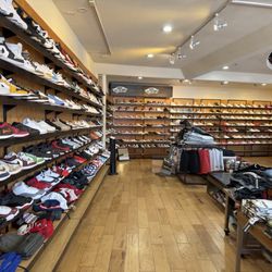 Shoe Club - Nike, Jordan, Vans, Makobi jeans