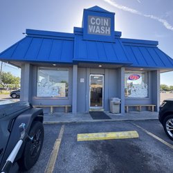 Laundry Depot - I cleaned the front door, but the whole place could use a good cleaning.