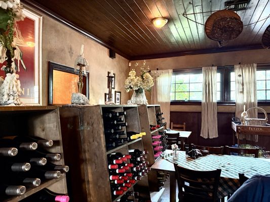 Pia's Trattoria by null