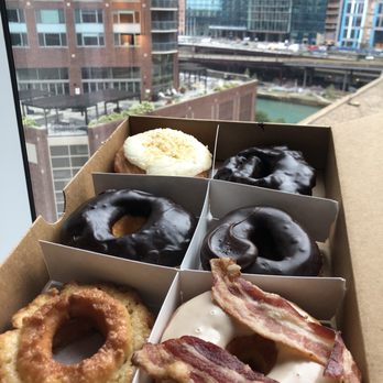 Do-Rite Donuts & Chicken - Buttermilk Old Fashioned, Chocolate Glazed, Cream Cheese Danish Donut, Chocolate Old-Fashioned, Valrhona Chocolate Cake, Maple Bacon Donut - Donuts Near Me - Chicago, Illinois