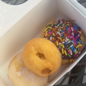 Simply Done Donuts - Food Trucks Near Me - Dunwoody, Georgia Simply Done Donuts - Food Trucks Near Me - Dunwoody, Georgia