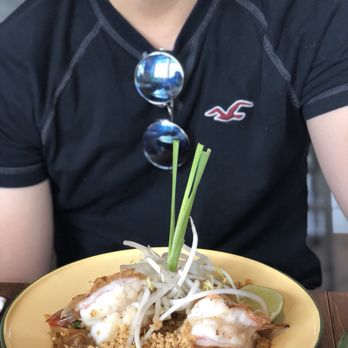Klom Klorm - Thai Near Me - Brooklyn, New York
