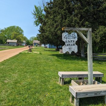 Three Rivers Park District - Nice dirt trail that leads visitors from the outskirts to the town - Museums Near Me - Shakopee, Minnesota