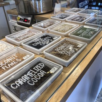 Cielito Artisan Pops - Toppings - Ice Cream & Frozen Yogurt Near Me - Miami, Florida