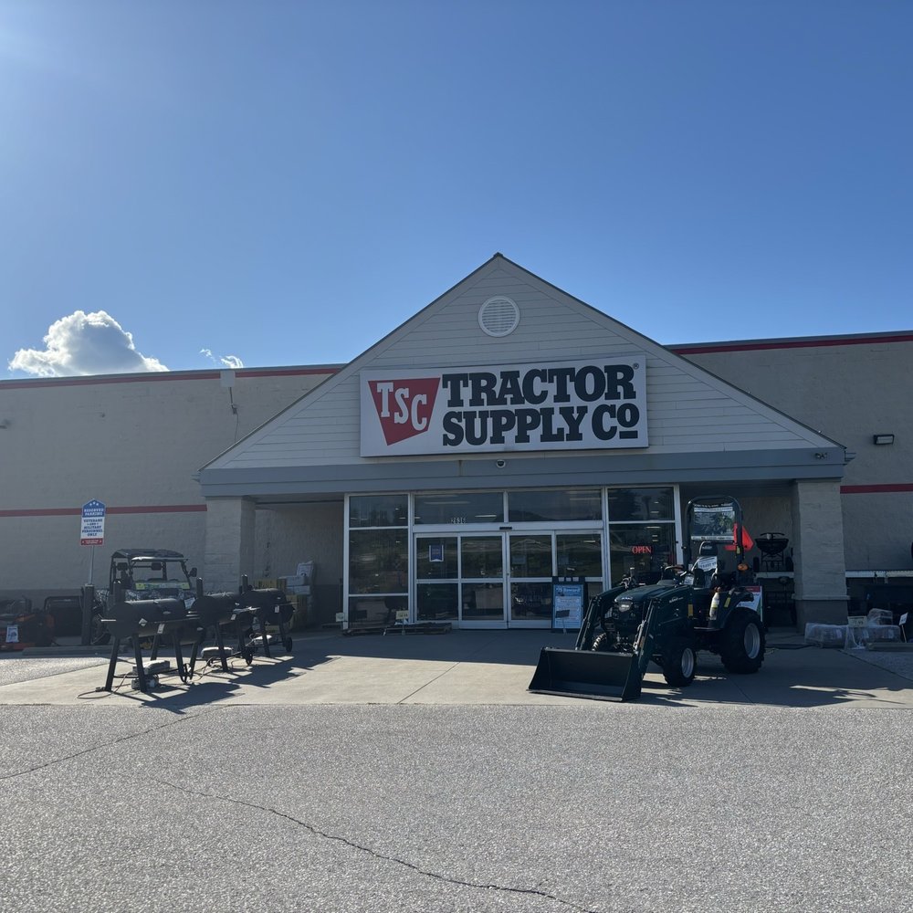 Tractor Supply - Department Stores Near Me - St Albans City, Vermont