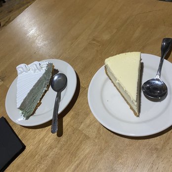 Boathouse Bar & Grill - Cheesecake and key lime pie - Bars Near Me - Corpus Christi, Texas Boathouse Bar & Grill - Cheesecake and key lime pie - Bars Near Me - Corpus Christi, Texas