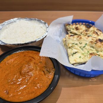 Indian Ocean - Chicken tikka masala with garlic naan. Yummm - Indian Near Me - Ocean City, Maryland