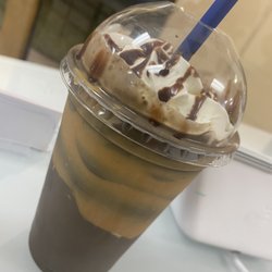 Burrrberries - Chocolate peanut butter shake