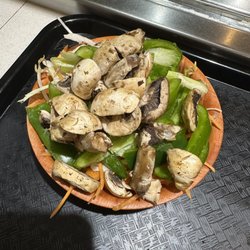 Chef Lin - Make your own stir fry before noodles