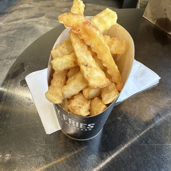 Slutty Vegan - Slutty Fries - Vegan Near Me - Atlanta, Georgia Slutty Vegan - Slutty Fries - Vegan Near Me - Atlanta, Georgia