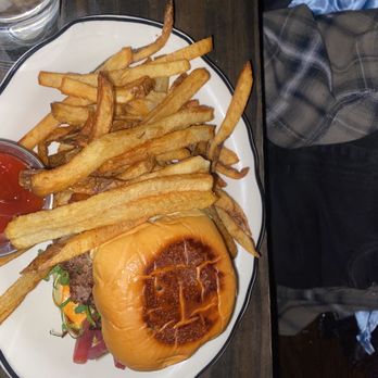 Cozy Royale - Dry aged cheese burger - Wine Bars Near Me - Brooklyn, New York