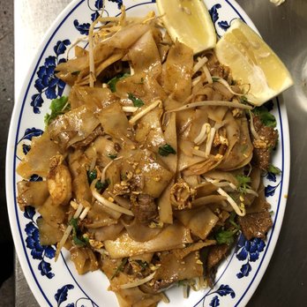 Lao Kitchen Noodle House 77 Photos 78 Reviews Laotian 1006 N Court St Visalia Ca Restaurant Reviews Phone Number