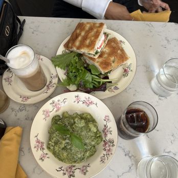 Sullaluna - Italian Near Me - New York, New York Sullaluna - Italian Near Me - New York, New York