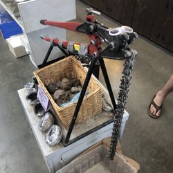 Fall Creek Rock Shop - Personal geo cracking