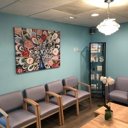 Tasneem Poonawalla, MD, FAAD - Waiting Room