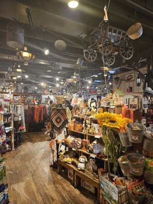 Cracker Barrel Old Country Store by null