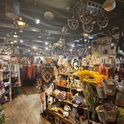Cracker Barrel Old Country Store - Inside store