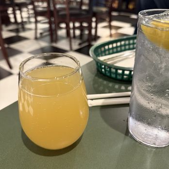 Metro Diner - Diners Near Me - Columbia, South Carolina