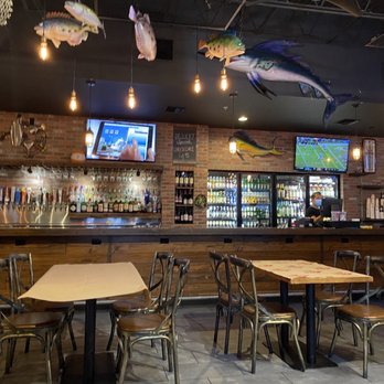 Mr. & Mrs Crab - Interior - Seafood Near Me - Bradenton, Florida