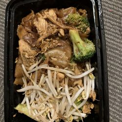 Thai Gourmet - L17. Pad Zee Ew