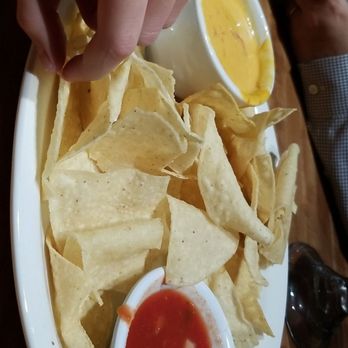 Cheddar's Scratch Kitchen - cheese and salsa appetizer - American Near Me - Cordova, Tennessee