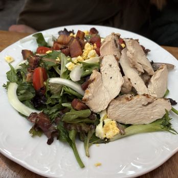 Butcher's Union - Chopped salad with chicken - American Near Me - Grand Rapids, Michigan Butcher's Union - Chopped salad with chicken - American Near Me - Grand Rapids, Michigan