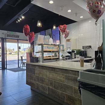 Lotus Coffee & Tea  - Bubble Tea Near Me - Carson, California