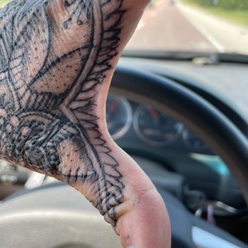 Front Page Ink - Uneven lines, some missing lines... - Tattoo Near Me - Warsaw, Missouri Front Page Ink - Uneven lines, some missing lines... - Tattoo Near Me - Warsaw, Missouri