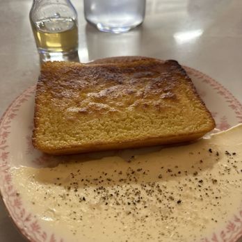 Joyce - The salty smoked butter makes this cornbread a 5/5 - Southern Near Me - Los Angeles, California Joyce - The salty smoked butter makes this cornbread a 5/5 - Southern Near Me - Los Angeles, California