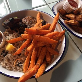 The Rum Kitchen - 3 piece jerk chicken bowl - delicious - Caribbean Near Me - London, XGL