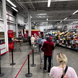 BJ's Wholesale Club - Lines to pay and lines to leave!