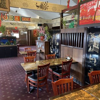Lucky Star - tables and chairs in a restaurant - Chinese Near Me - North Bend, Oregon