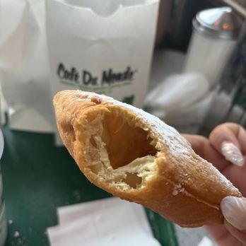 Cafe Du Monde - beignet - Coffee & Tea Near Me - New Orleans, Louisiana Cafe Du Monde - beignet - Coffee & Tea Near Me - New Orleans, Louisiana