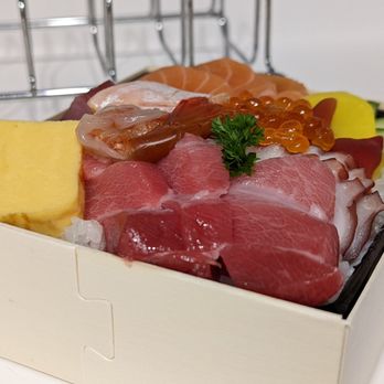 J San Sushi Bar - Different Deluxe Chirashi - Sushi Bars Near Me - Toronto, Ontario J San Sushi Bar - Different Deluxe Chirashi - Sushi Bars Near Me - Toronto, Ontario