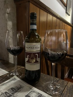 Photo of Al Timon - Venezia, VE, IT. Wine