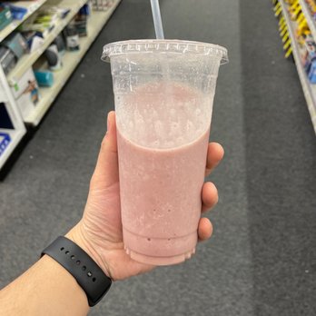 The Big Squeezy - Banana berry blast - Juice Bars & Smoothies Near Me - Carmel-by-the-Sea, California