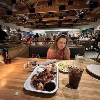 Doughbird - Dining room area - Pizza Near Me - Phoenix, Arizona Doughbird - Dining room area - Pizza Near Me - Phoenix, Arizona