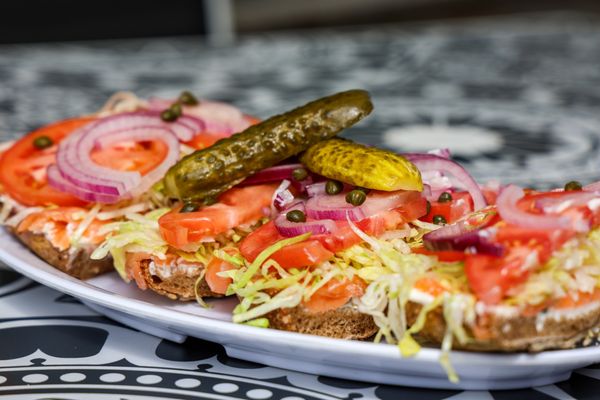 Goldberg'S Famous Deli